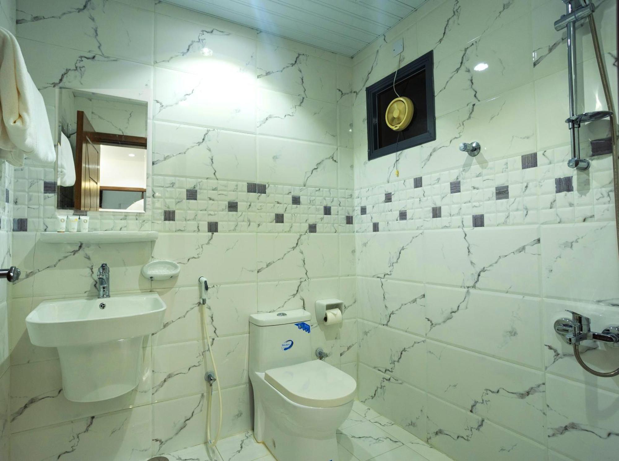 Aparthotel Golden Dahlia Fintas Kuwait City Exterior foto